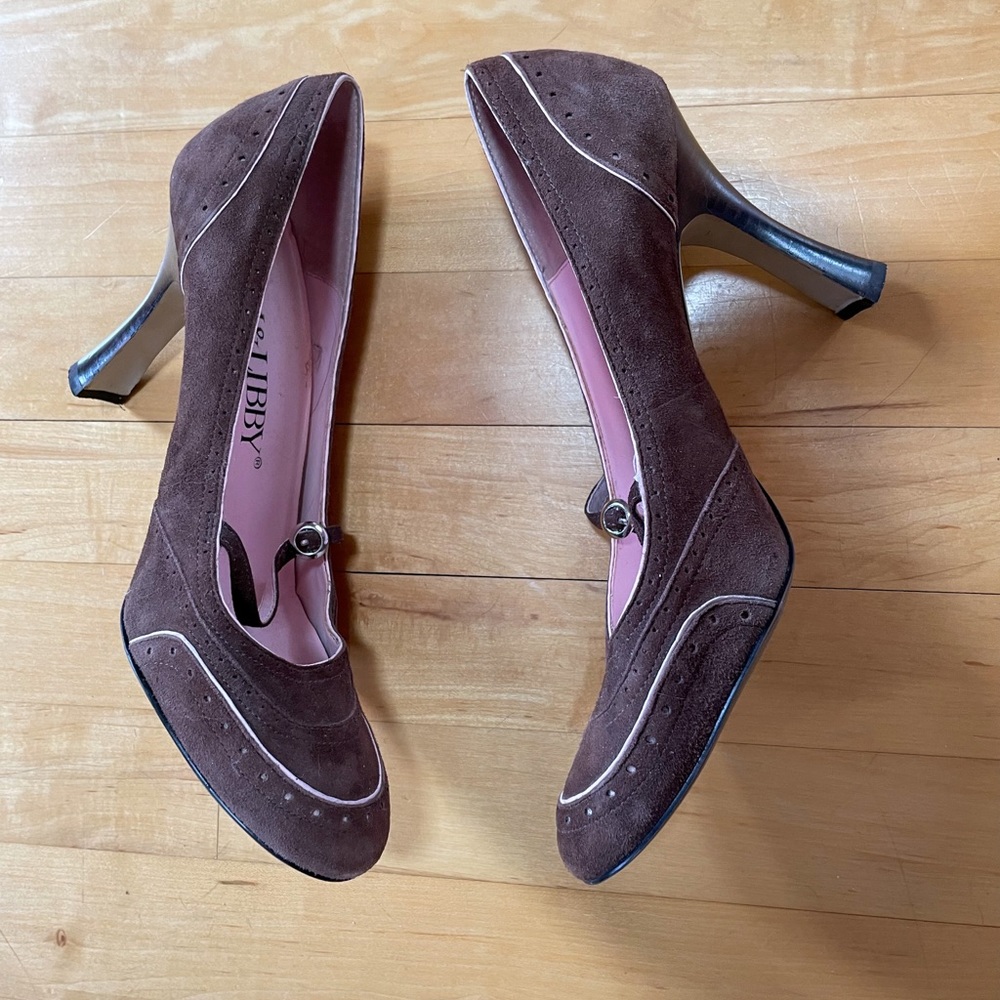 Sam & Libby brown suede heels